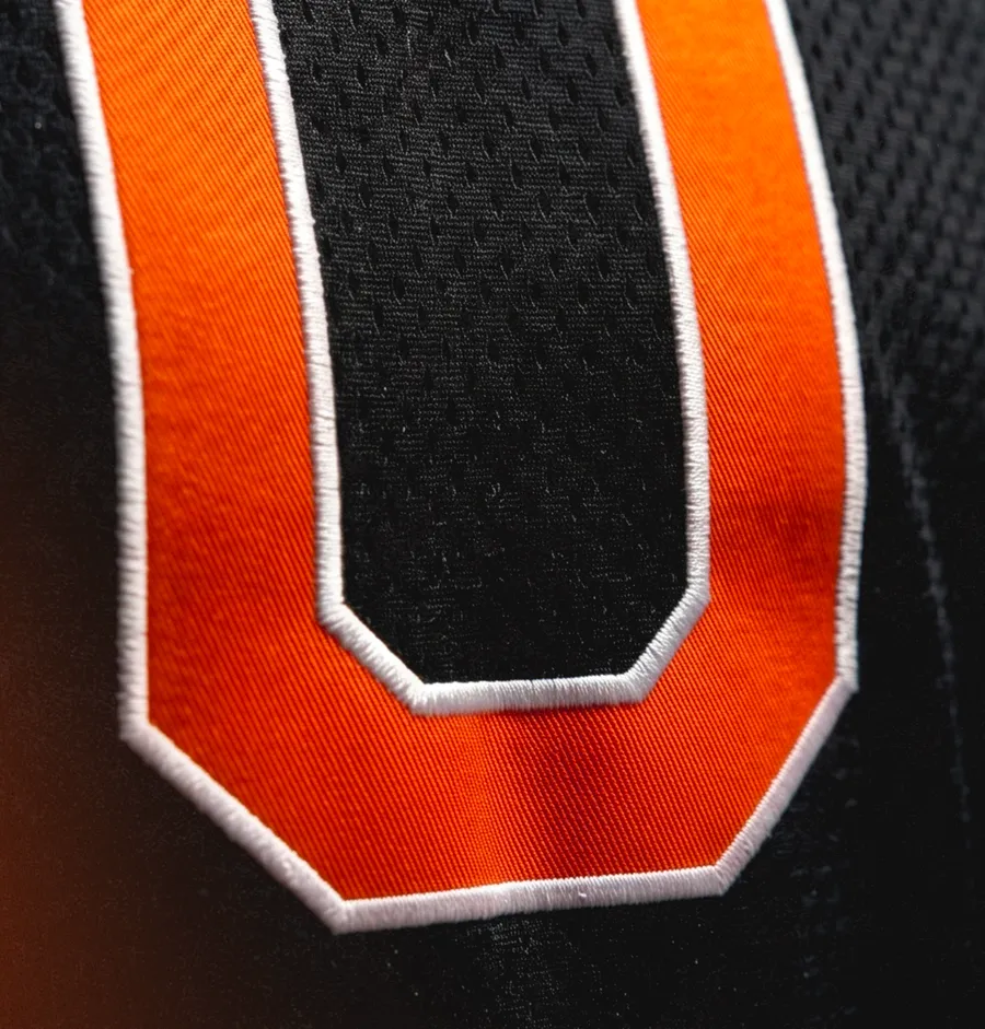Embroidered U on a UNIted HK jersey